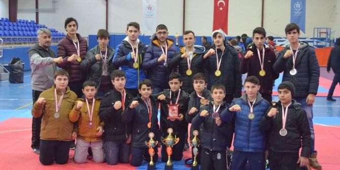 Sorgun Taekwondo Takımları Kayseri’den Birincilikle Döndü