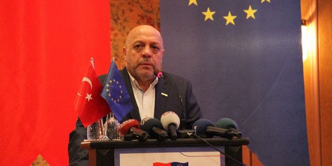 Hak-iş Genel Başkanı Arslan Referandumda "Evet" Tarafında Olduklarını Açıkladı