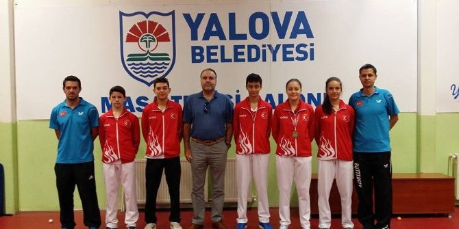 11 Yalovalı Raket Milli Takım Kamplarına Katıldı