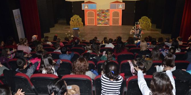 Kuşadası Belediyesi’nde Yarıyıl Çocuk Şenliği