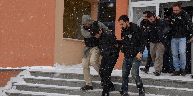 Hakkari’de Uyuşturucu Operasyonu: 13 Gözaltı