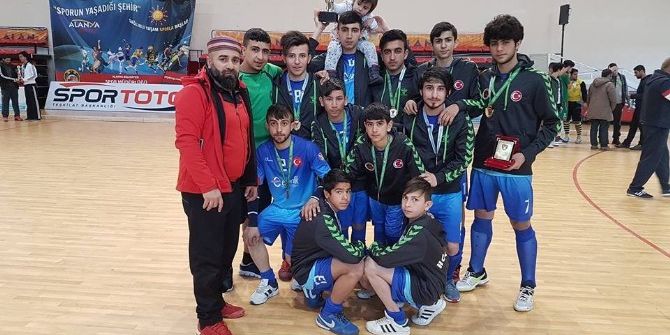 Anadolu Ateşi Hokey Takımı Şampiyon Olarak 2.lige Yükseldi