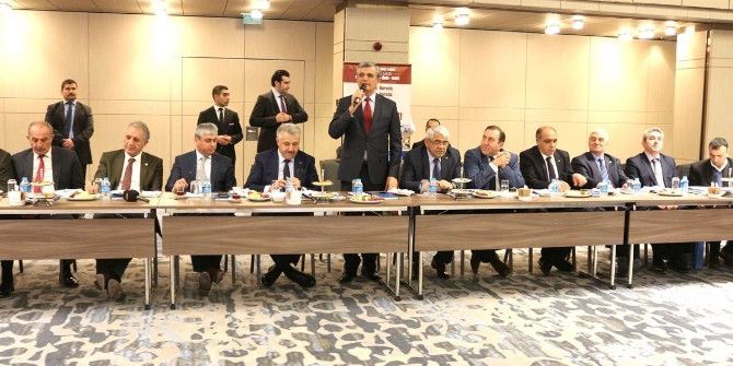 Vali Özefe, İstanbul’da “Cazibe Merkezleri Tanıtım Toplantısı”na Katıldı