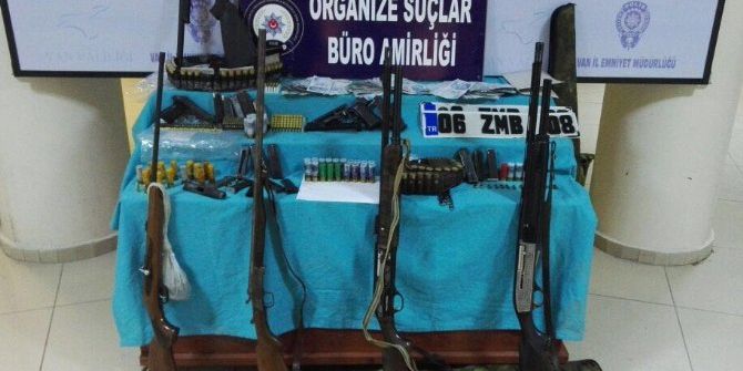 Mit Ve Polisten Ortak Operasyon: 15 Gözaltı