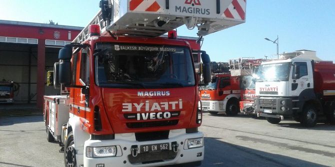 Büyükşehir’den Bandırma’ya 42 Metrelik İtfaiye Aracı