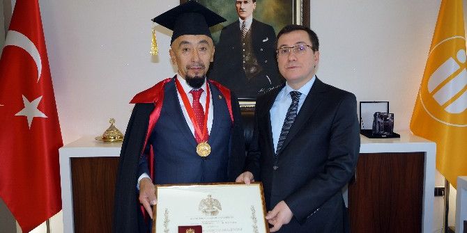 Sscb’nin Yıkılmasından Sonra Rusya Dışına Verilen İlk ’Unvan Ödülü’nü Aldı