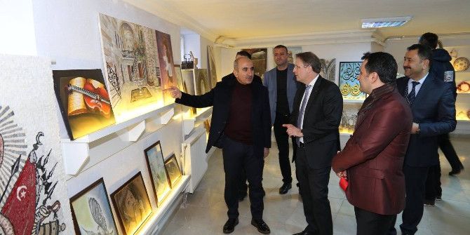 Danimarka Büyükelçisi Olling, Sergi Açılışına Katıldı