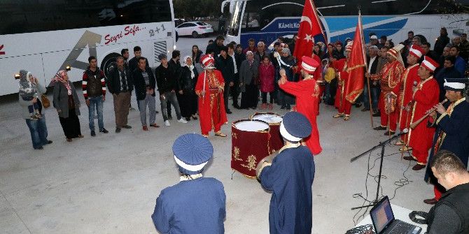 Antalya’da Asker Adayları Mehter Takımıyla Uğurlandı