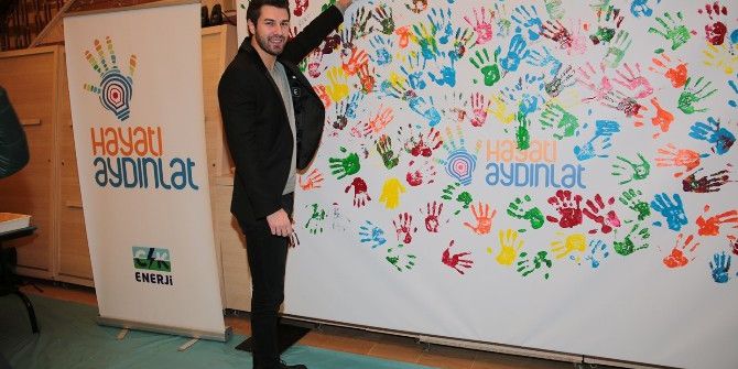 ’Hayatı Aydınlat Konseri’nde Özel İnsanlara Destek Verildi