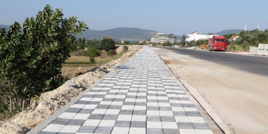 Büyükşehir Soma’da Hizmetlere Devam Ediyor