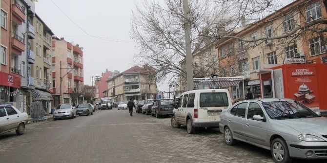 Hisarcık’ın Nüfusu 10 Yılda 2 Bin 17 Kişi Azaldı