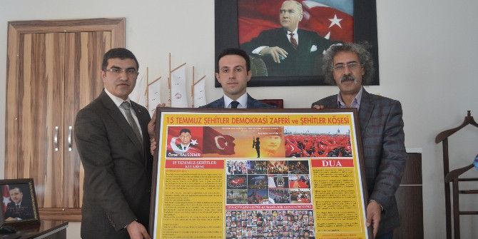 Aile Ve Sosyal Politikalar İl Müdürlüğü’nce Çat İlçe Kütüphanesine Kitap Bağışında Bulunuldu
