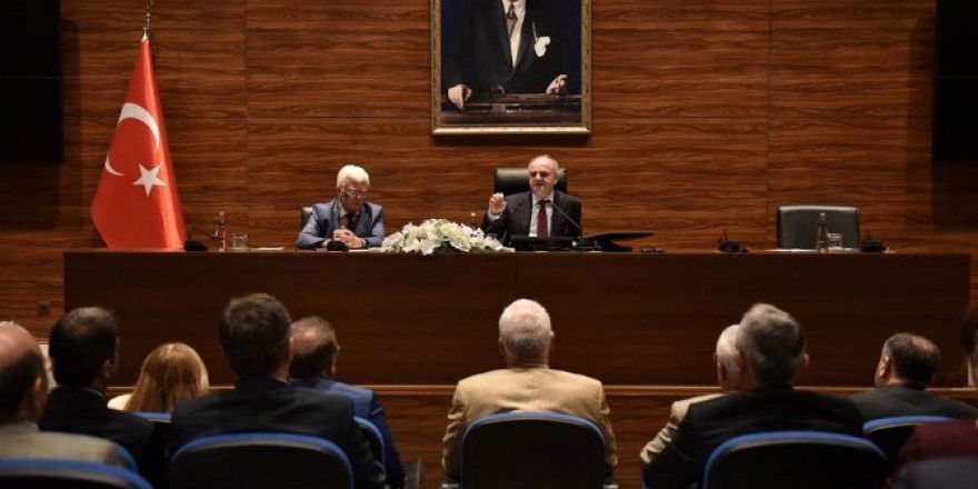 Vali Çakacak: “Bu Yüce Milleti Kimse Hafife Almasın”