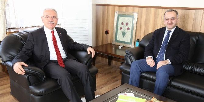 Yozgat Müftüsü Sezik’ten Rektör Karacabey’e Nezaket Ziyareti