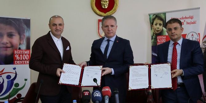 Sivas’ta Eğitime Hayırsever Desteği