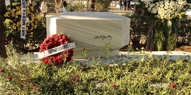 Gazeteci Abdi İpekçi Mezarı Başında Anıldı