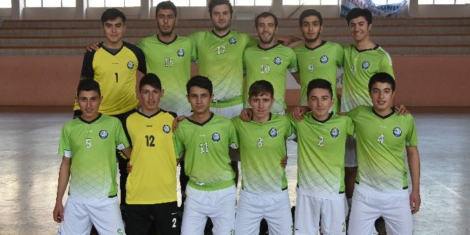 Salihli Hentbolde Yenilgisiz Lider