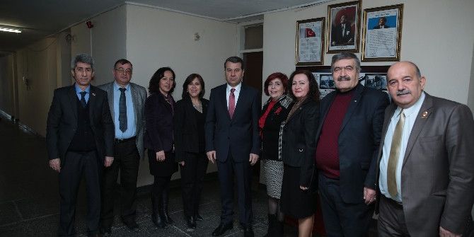 Vali Azmi Çelik, Eskişehir Muhtarlar Birliği’ni Ziyaret Etti