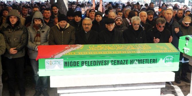 Tomografi Sırasında Ölen Öğretmen Ebediyete Uğurlandı