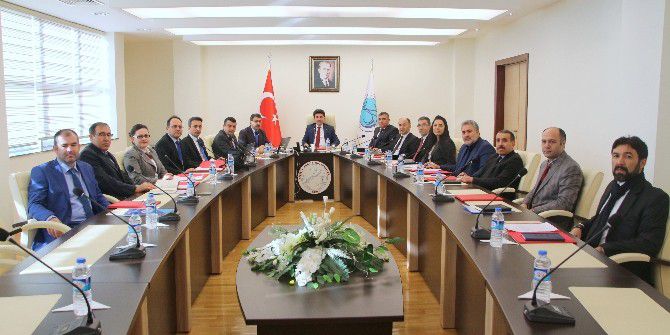 Üniversitenin Yeni Yönetimi İlk Senato Ve Yönetim Kurulu Toplantılarını Gerçekleştirdi