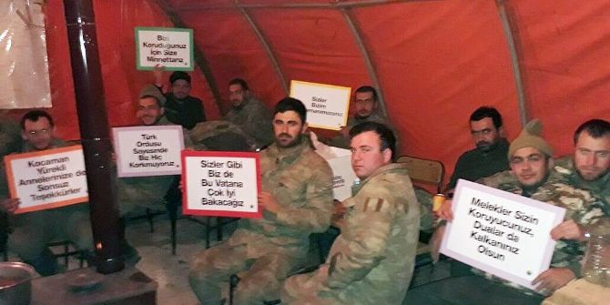 El-bab’taki Askerler Çocukların Mektuplarına Cevap Verdi