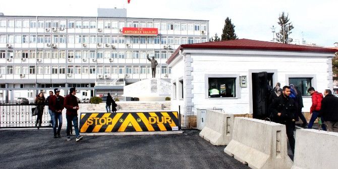 Adıyaman Valiliğine Giriş Daha Güvenli Hale Getirildi