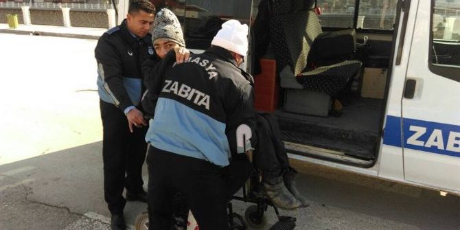 Şarjı Bitti, Zabıta Yetişti