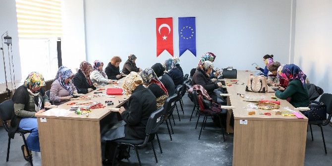 Yahyalı’da Gümüş İşlemeciliği Kursu Açıldı