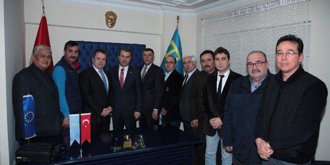 Vali Çelik, Kırım Türklerini Ziyaret Etti