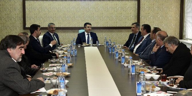 Kelkit Tarıma Dayalı İhtisas Organize Sanayi Bölgesine 300 Kişi Müracaat Etti