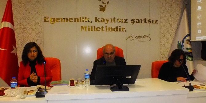 Serik Belediyesi’nde 10 Dakikada Jet Meclis