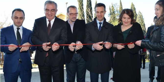 Tika, Karadağ’da Kimsesiz Çocukları Unutmadı