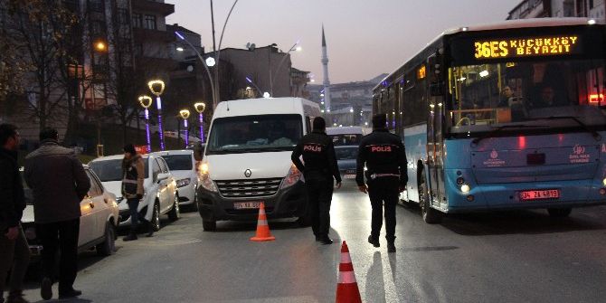 İstanbul Polisi Yabancı Şahıslara Yönelik Uygulama Yaptı