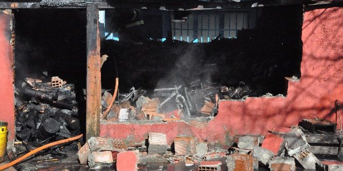 87 Yaşındaki Alzheimer Hastası Yangında Dumandan Zehirlendi