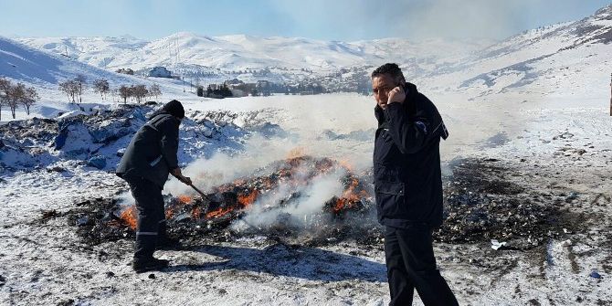 Niğde’de 25 Bin Kaçak Sigara, 450 Kilo Tütün Ve 200 Şişe Alkol İmha Edildi