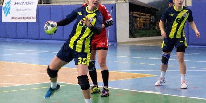 Hentbol; Bayanlar Süper Ligi; Ardeşen Gençlik 21 - Adana Şakirpaşa 17