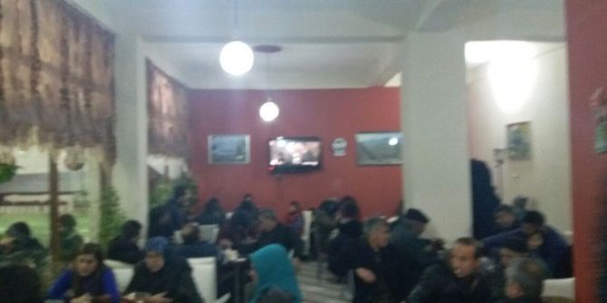 Bitlis’te Yolda Kalan Yolcular Restoranlara Sığındı