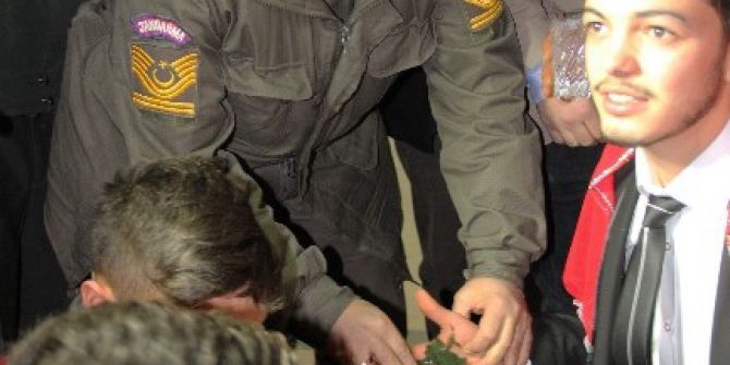 Jandarmadan Üçüz Kardeşlere Asker Düğünü