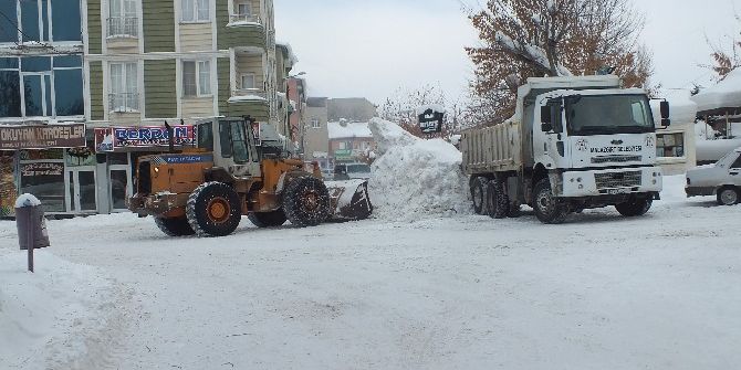 Malazgirt’te Kar Yağışı Ve Tipi