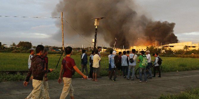 Filipinlerin Cavite Bölgesinde Bir Fabrikada Çıkan Yangında Mahsur Kalan Yüzden Fazla İşçi Yaralandı