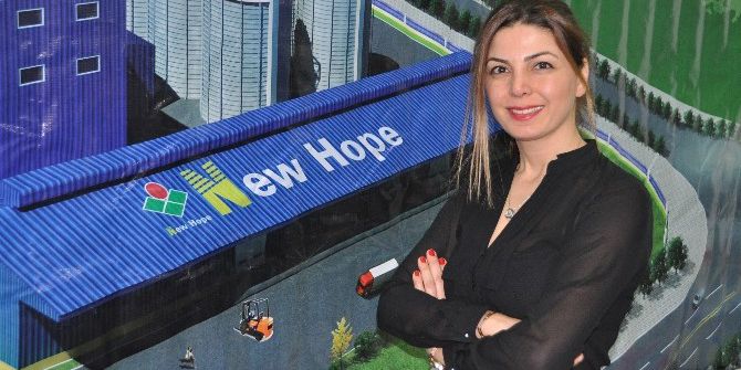 Dış Ticaret Uzmanı Lale Dur