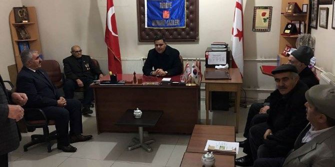 Kaymakam Öztürk, Muharip Gaziler Derneğini Ziyaret Etti