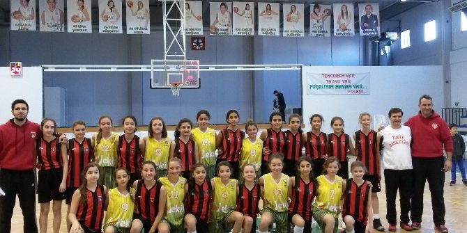 Kadın Basketbolcular Hazırlık Maçında