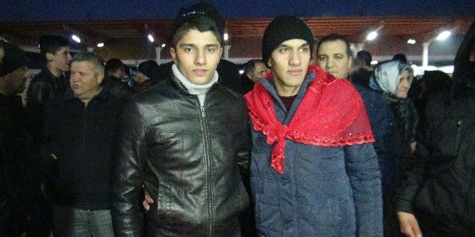 Gaziantepli Askerler, Zılgıt Ve Yah Çekilerek Uğurlandı