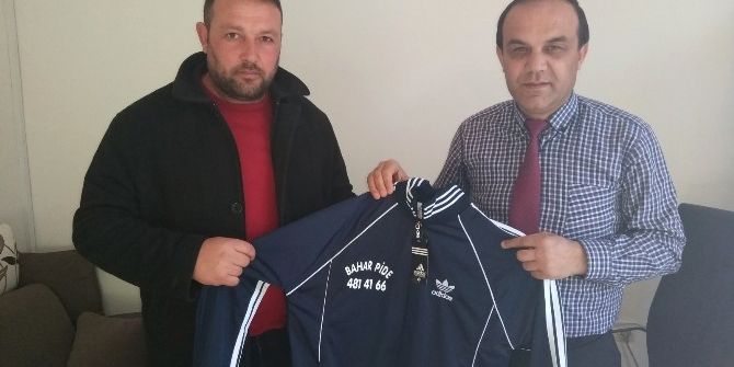 Hisarcık Belediyespor’a Esnaf Desteği