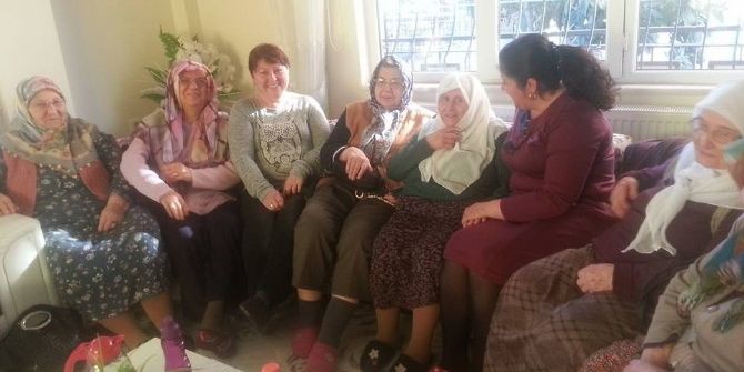 Bozdoğanlı Ak Kadınlar Yaşlıları Ziyaret Etti