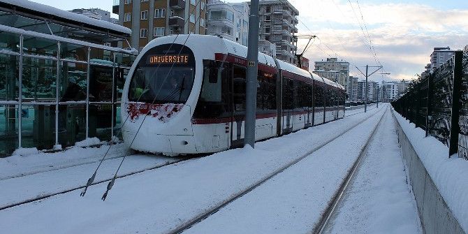 Tramvay Kar Engelini Aştı