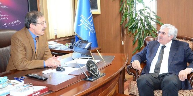 Ak Parti İl Başkanı Öz, Belediye Başkanı Bulutlar’ı Ziyaret Etti