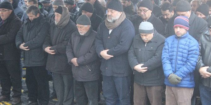 İlahiyatçı Yazar İhsan Eliaçık’ın Acı Günü