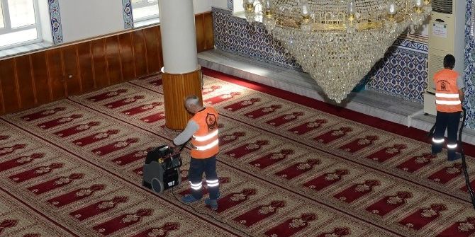 Yıldırım’da Cami Temizliği